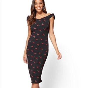 Form fitting black/cherry midi dress. NY&co. L